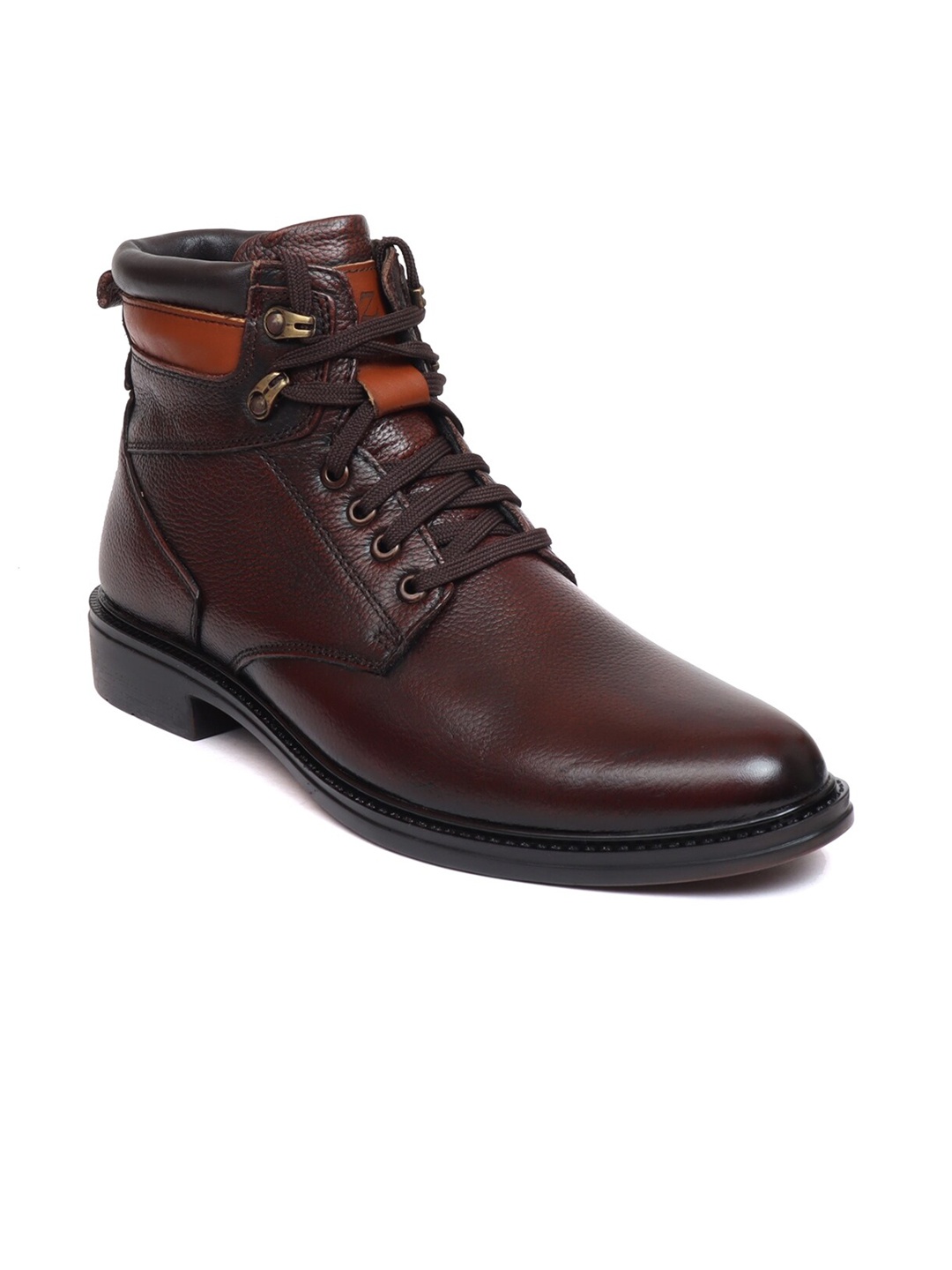 

Zoom Shoes Men Brown Solid Regular Boots