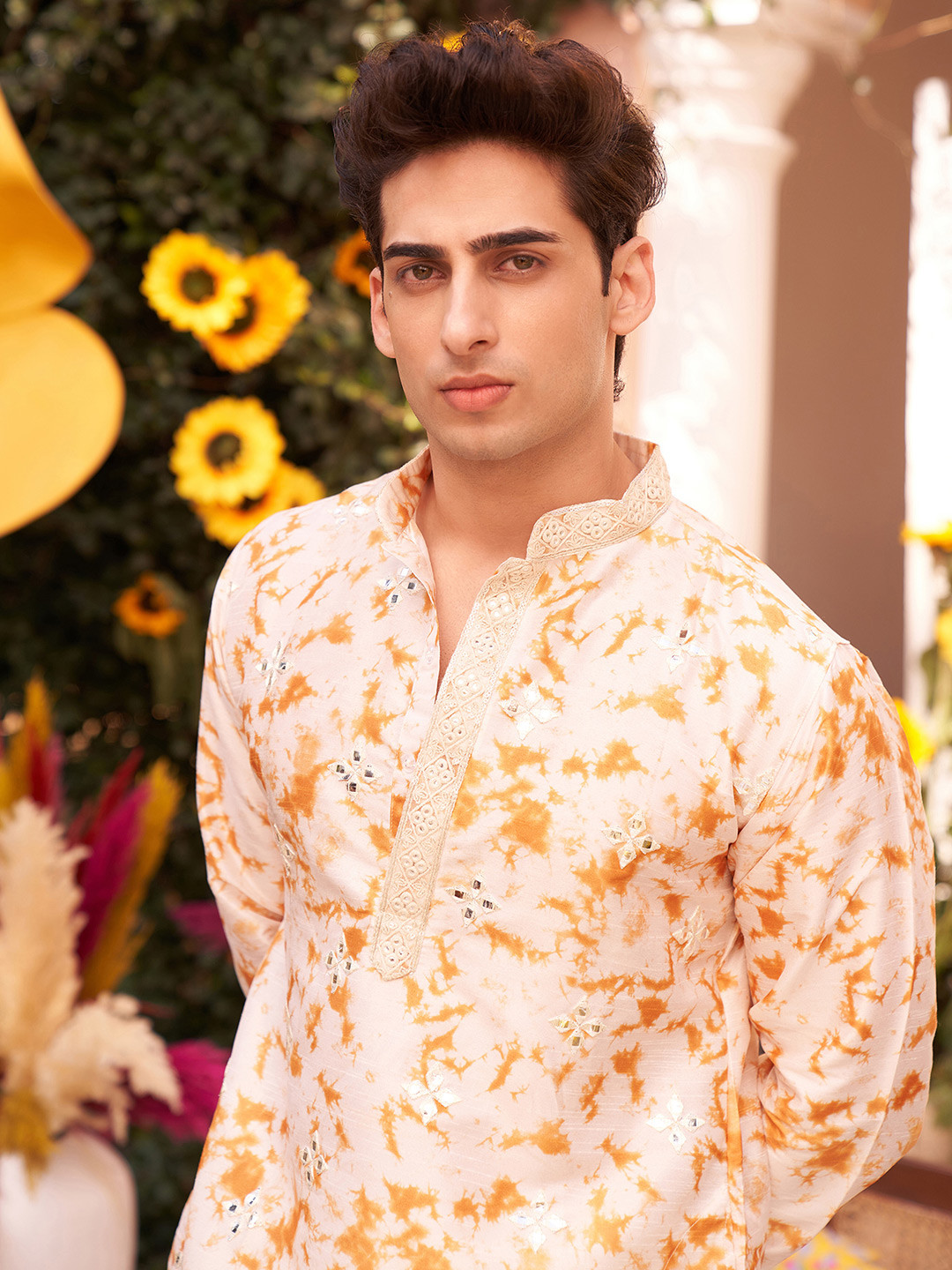 

KISAH Men White Printed Mirror Work Kurta with Dhoti Pants