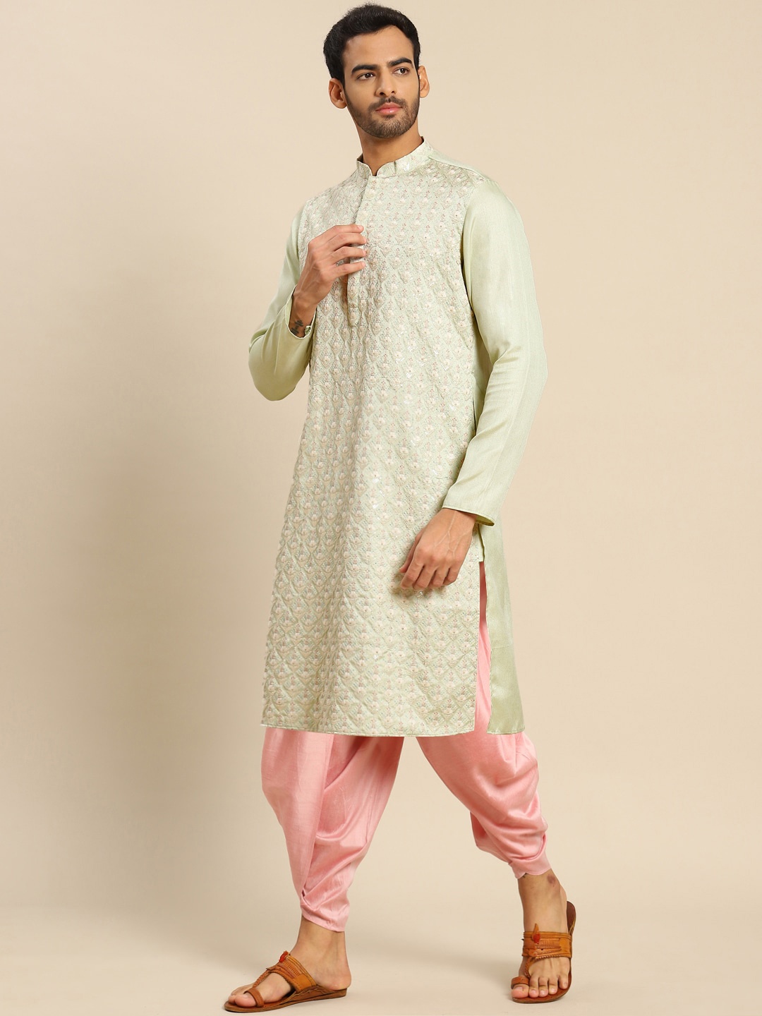 

KISAH Men Green Ethnic Motifs Embroidered Kurta with Dhoti Pants