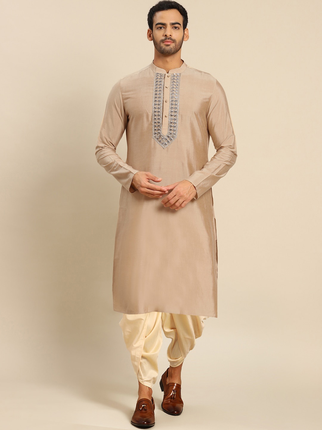

KISAH Men Gold-Toned Embroidered Kurta with Dhoti Pants