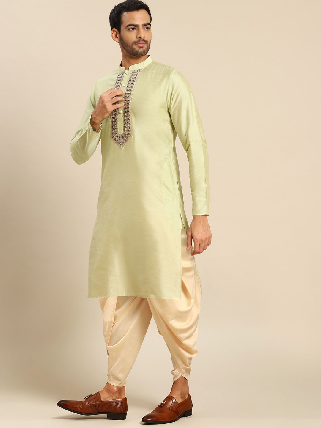 

KISAH Men Green Ethnic Motifs Yoke Design Kurta with Dhoti Pants