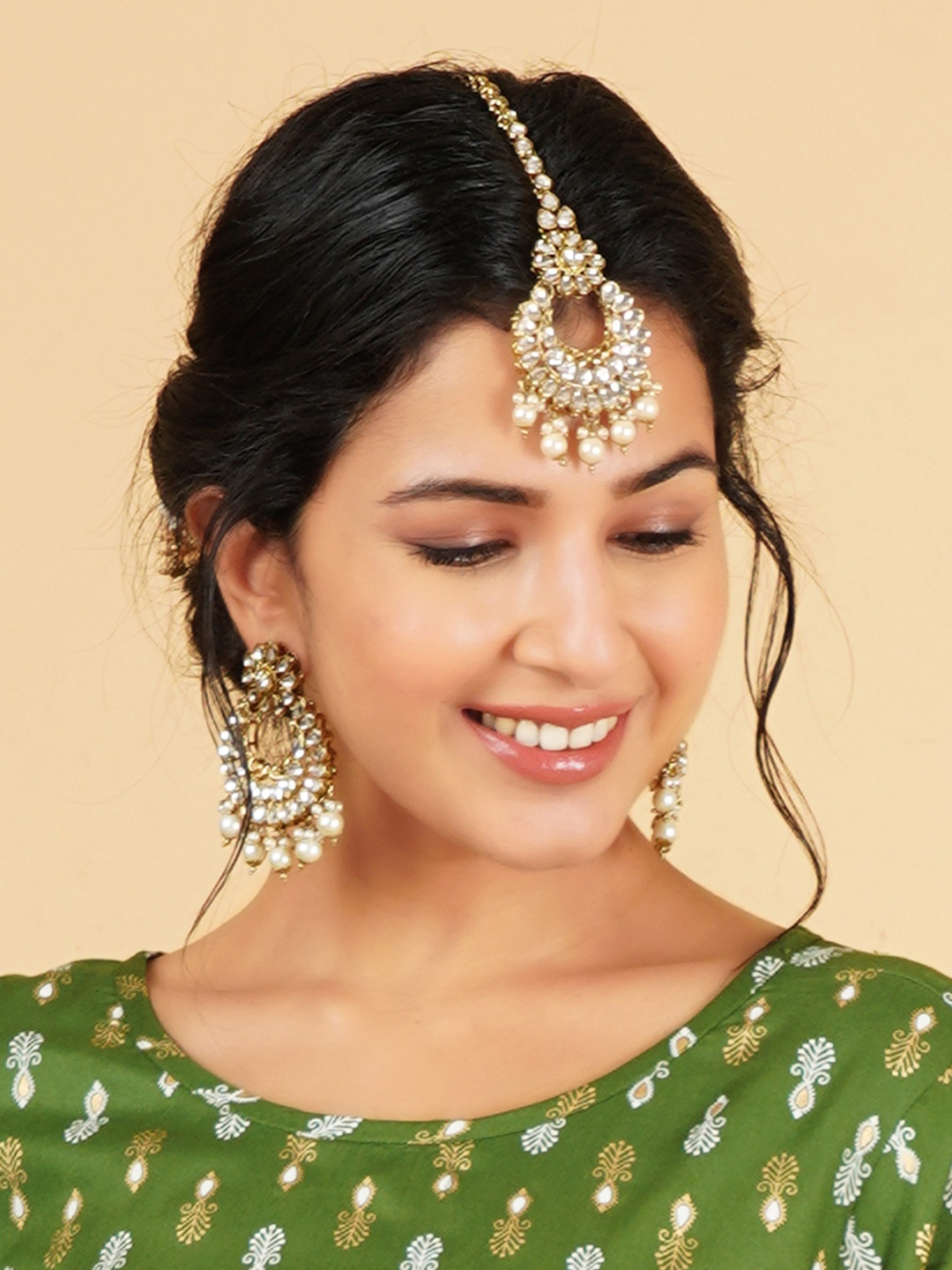 

Sanjog Gold-Plated White Kundan Studded Earring & Maangtika Set