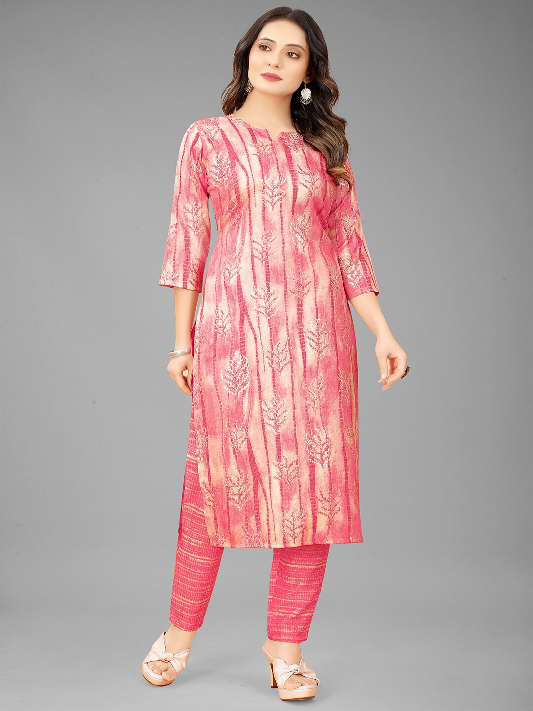 

GUNVANTI FAB Women Pink Floral Printed Pure Cotton Kurta with Trousers