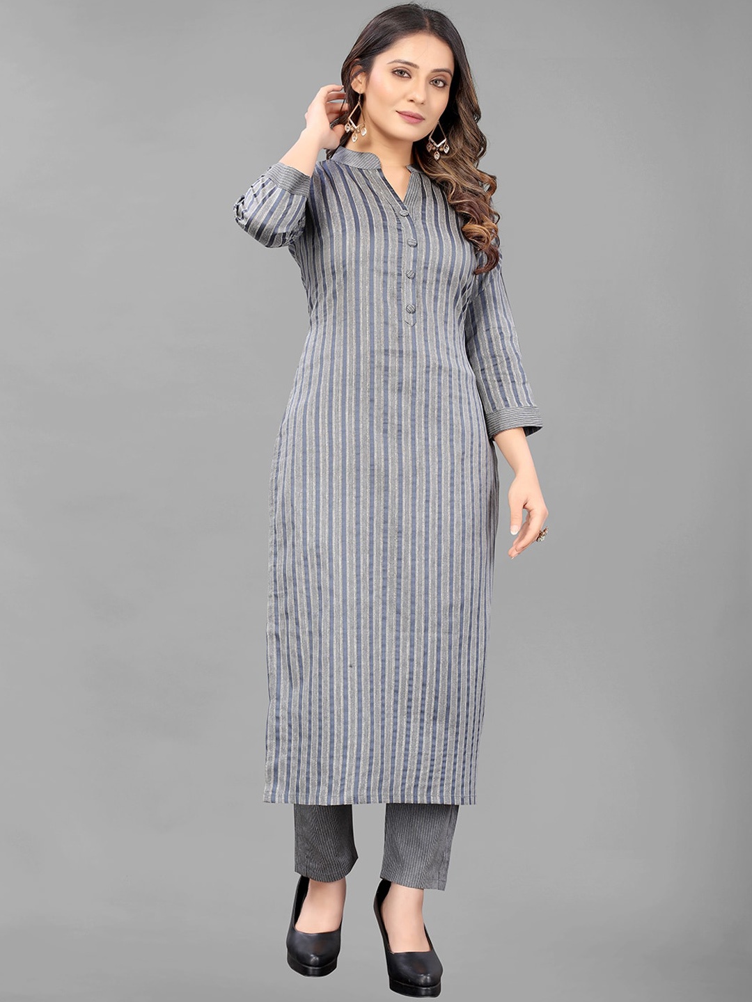 

GUNVANTI FAB Women Grey Striped Pure Cotton Kurta with Trousers