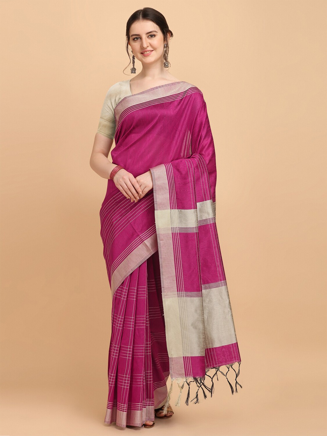 

VISHNU WEAVES Women Pink & Cream-Coloured Striped Saree