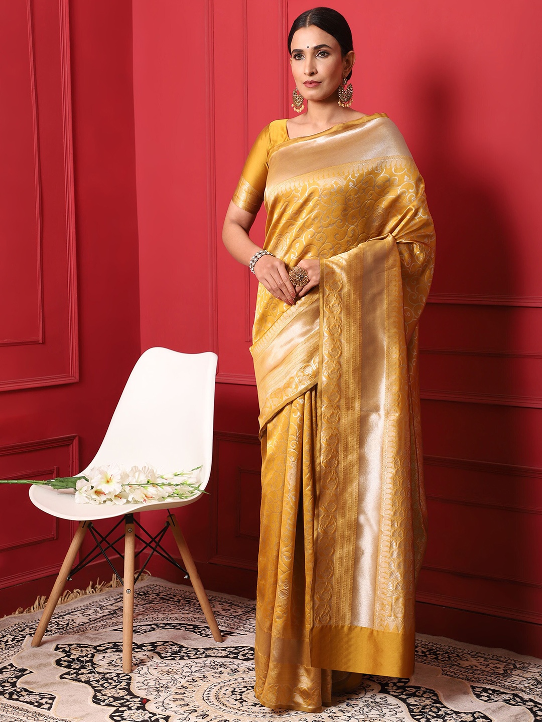 

Glemora Yellow & Silver-Toned Woven Design Zari Silk Blend Kanjeevaram Saree