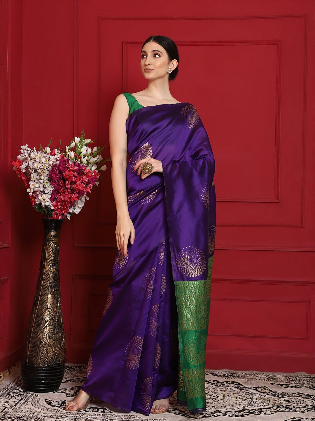 

Glemora Blue & Green Woven Design Zari Silk Blend Kanjeevaram Saree