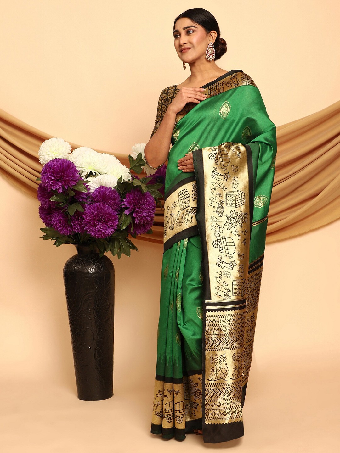 

Glemora Green & Black Woven Design Zari Silk Blend Kanjeevaram Saree
