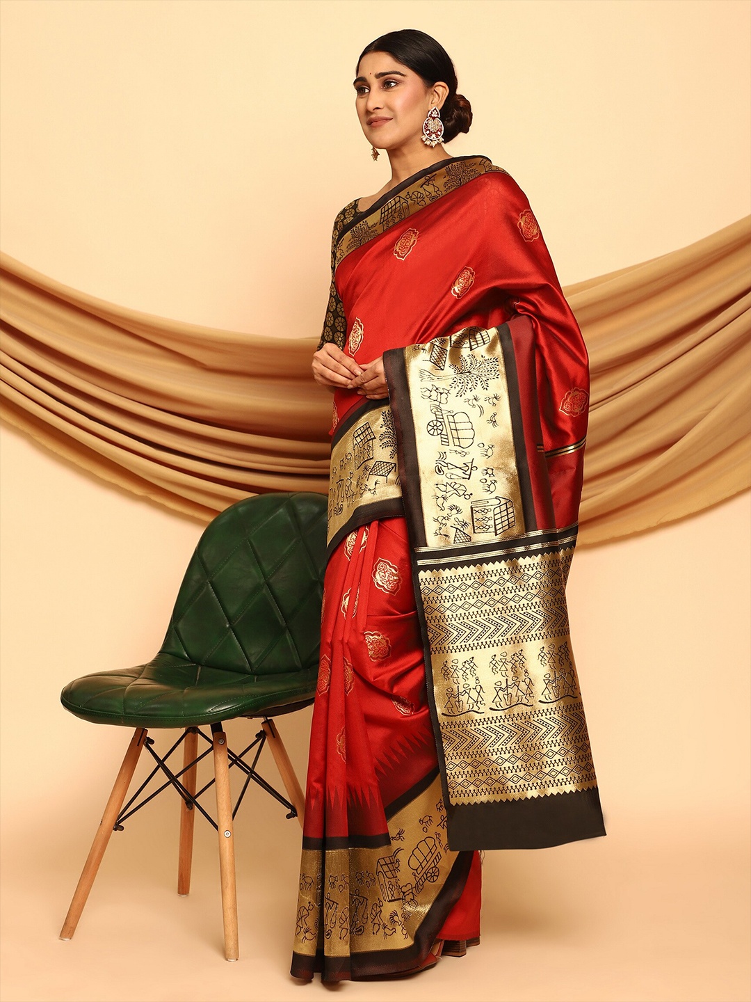 

Glemora Red & Black Woven Design Zari Silk Blend Kanjeevaram Saree
