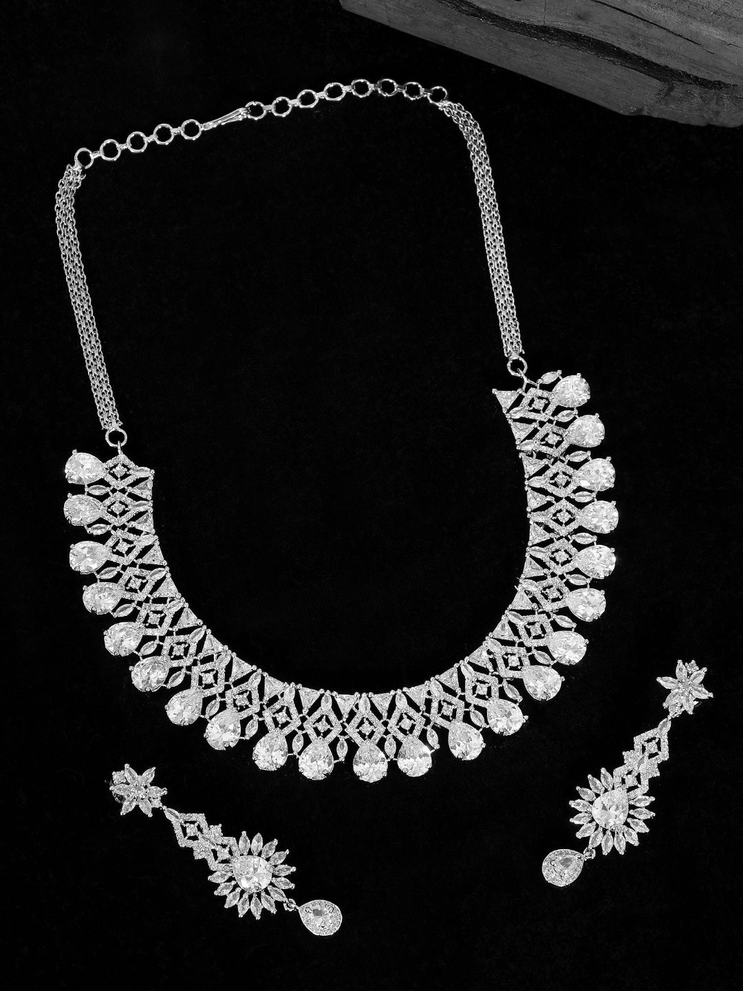 

SwaDev Silver-Plated White AD Studded Jewellery Set