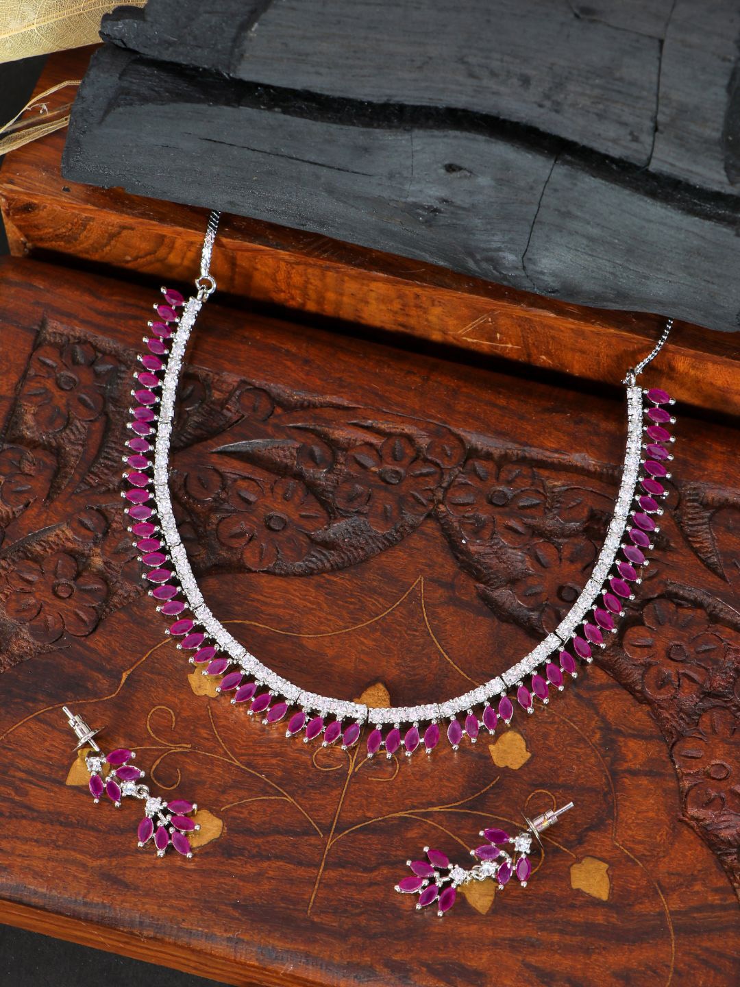 

SwaDev Silver-Plated Pink AD Stone-Studded Jewellery Set