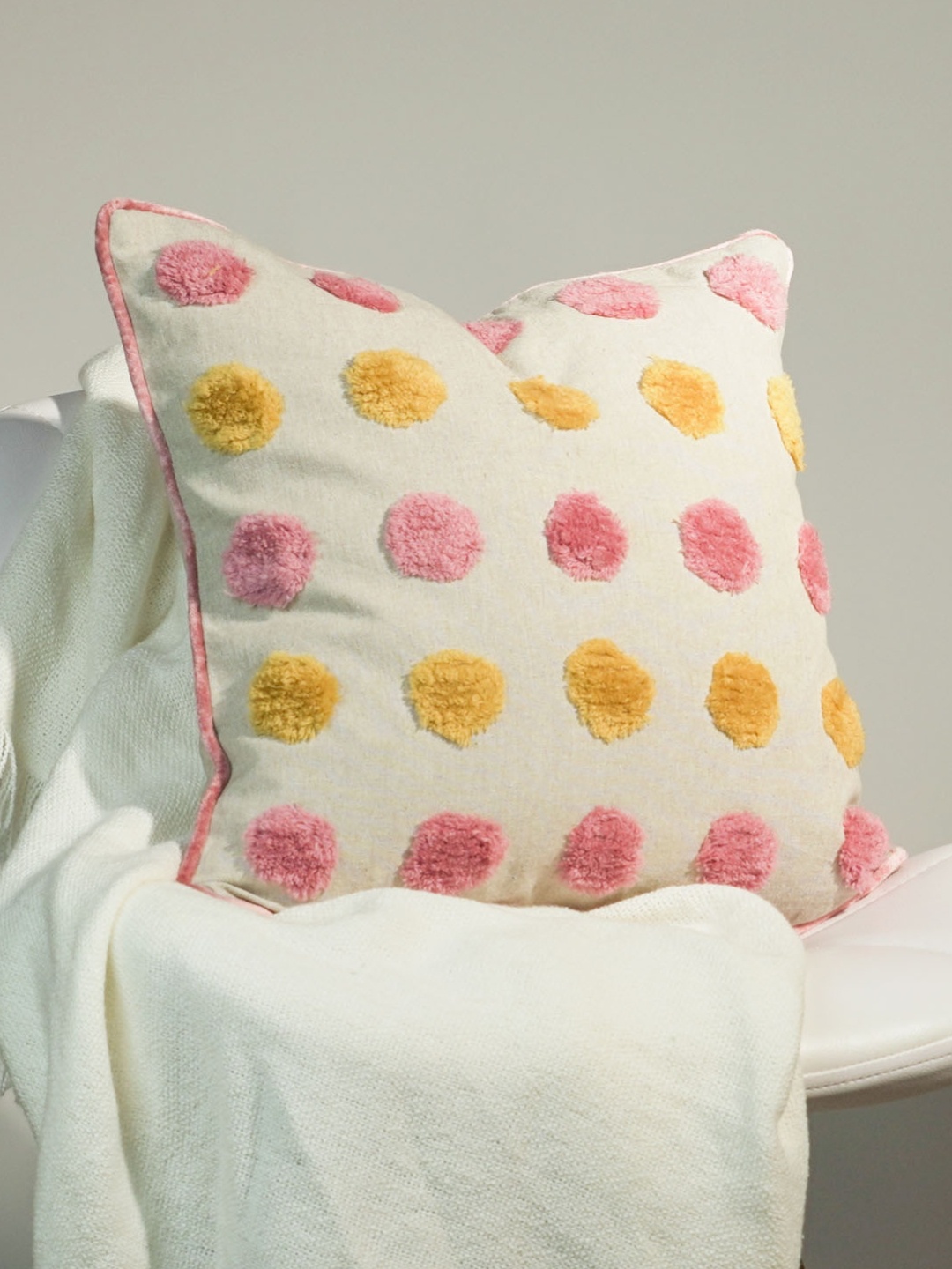 

haus & kinder Pink Square Cushion Covers
