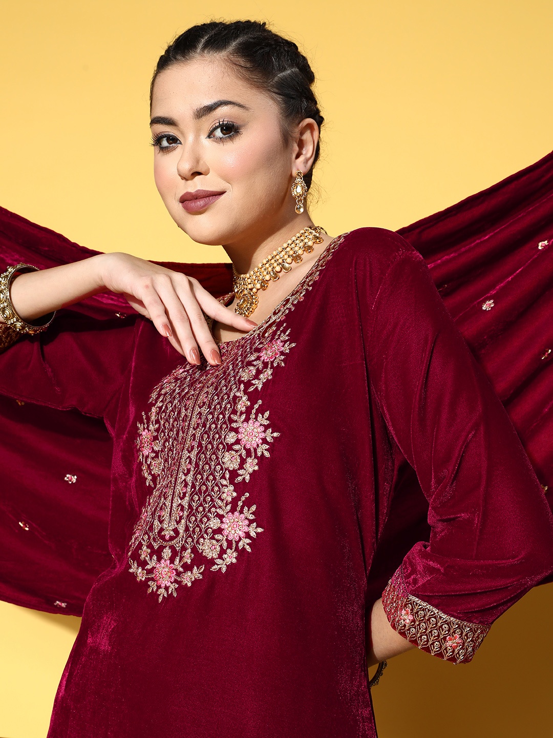 

Varanga Winter Floral Zari Embroidered Velvet Kurta With Trousers & Dupatta., Maroon