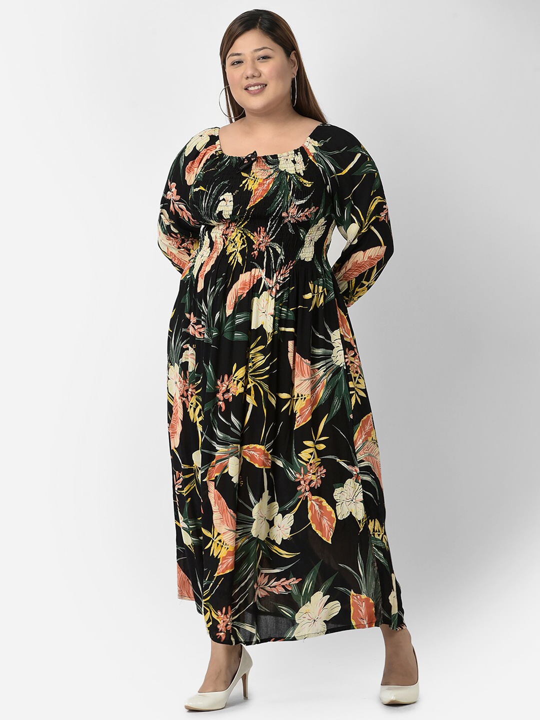 

VELDRESS Black Floral Maxi Dress