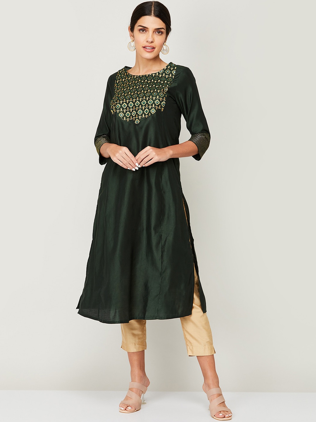 

Melange by Lifestyle Women Green & Gold-Toned Yoke Design Thread Work Kurta