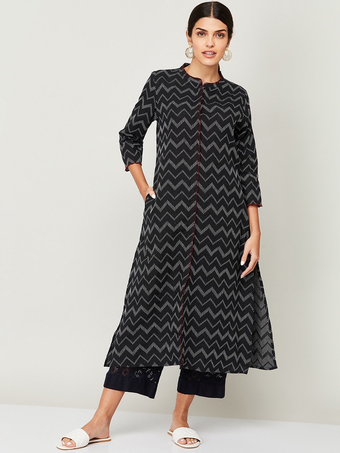 

Melange by Lifestyle Women Black Chevron Kurta