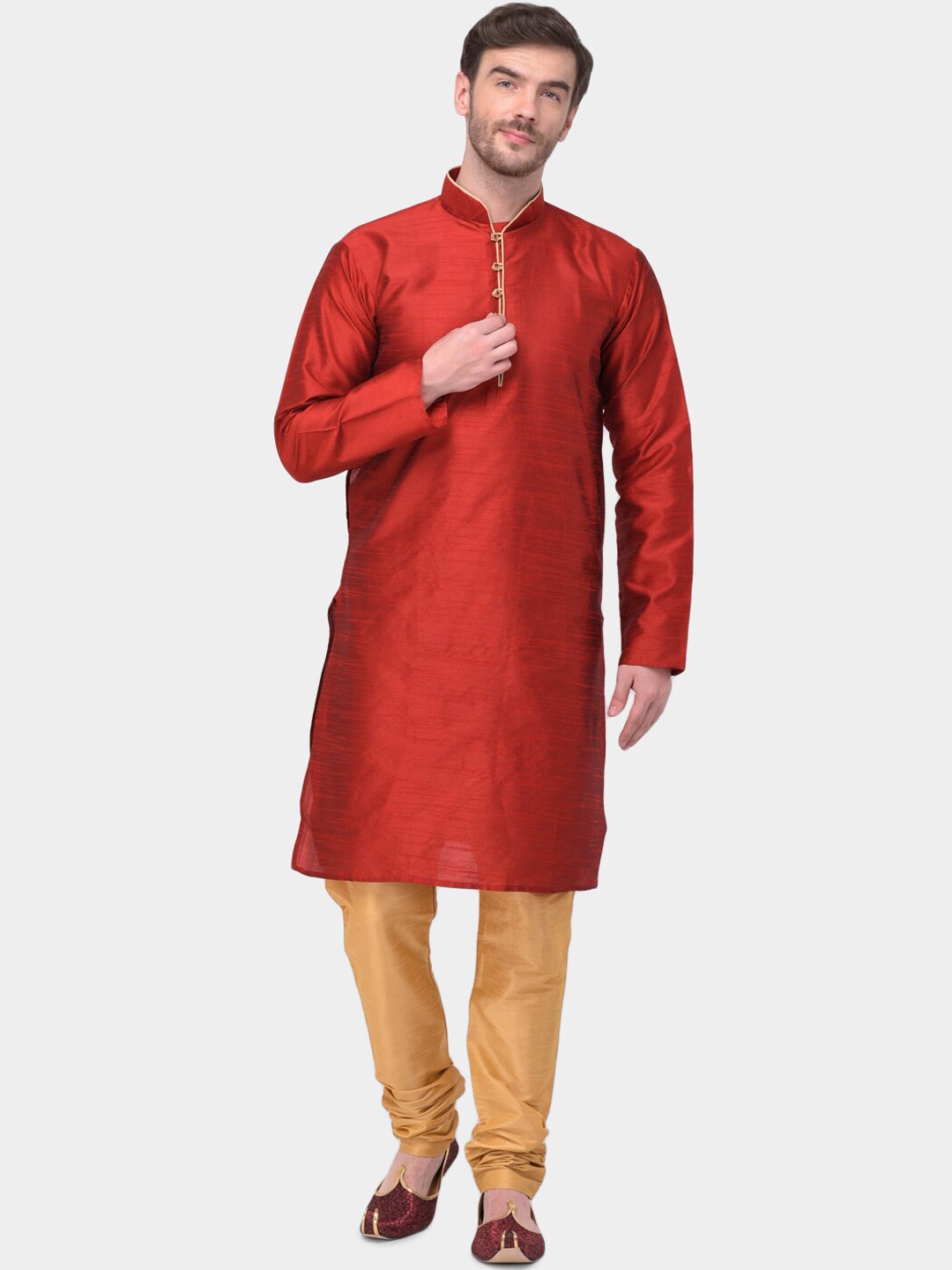 

SG LEMAN Men Maroon Solid Raw Silk Kurta with Churidar