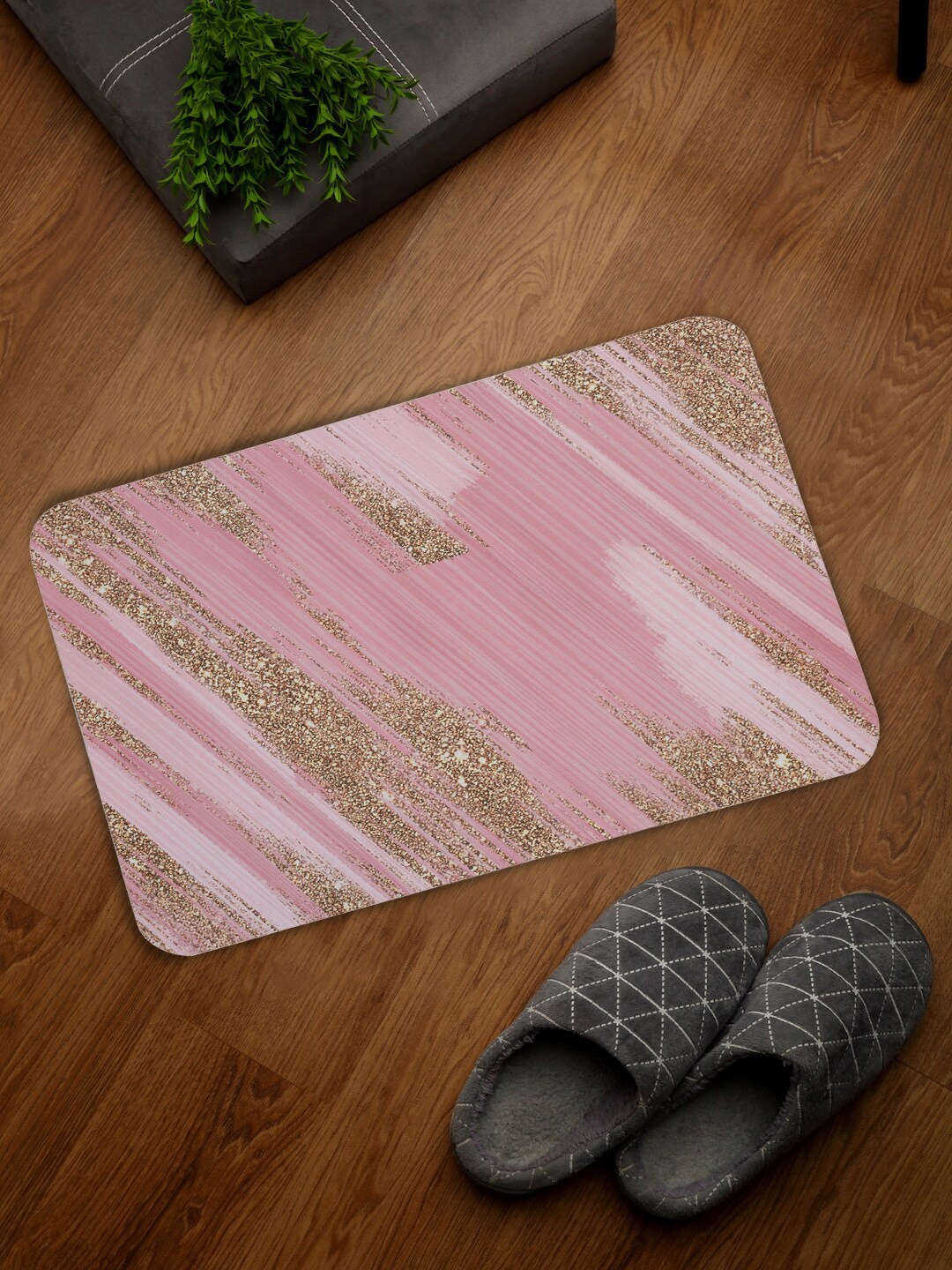 

SOKNACK Pink & Gold Printed Anti-Skid Doormat