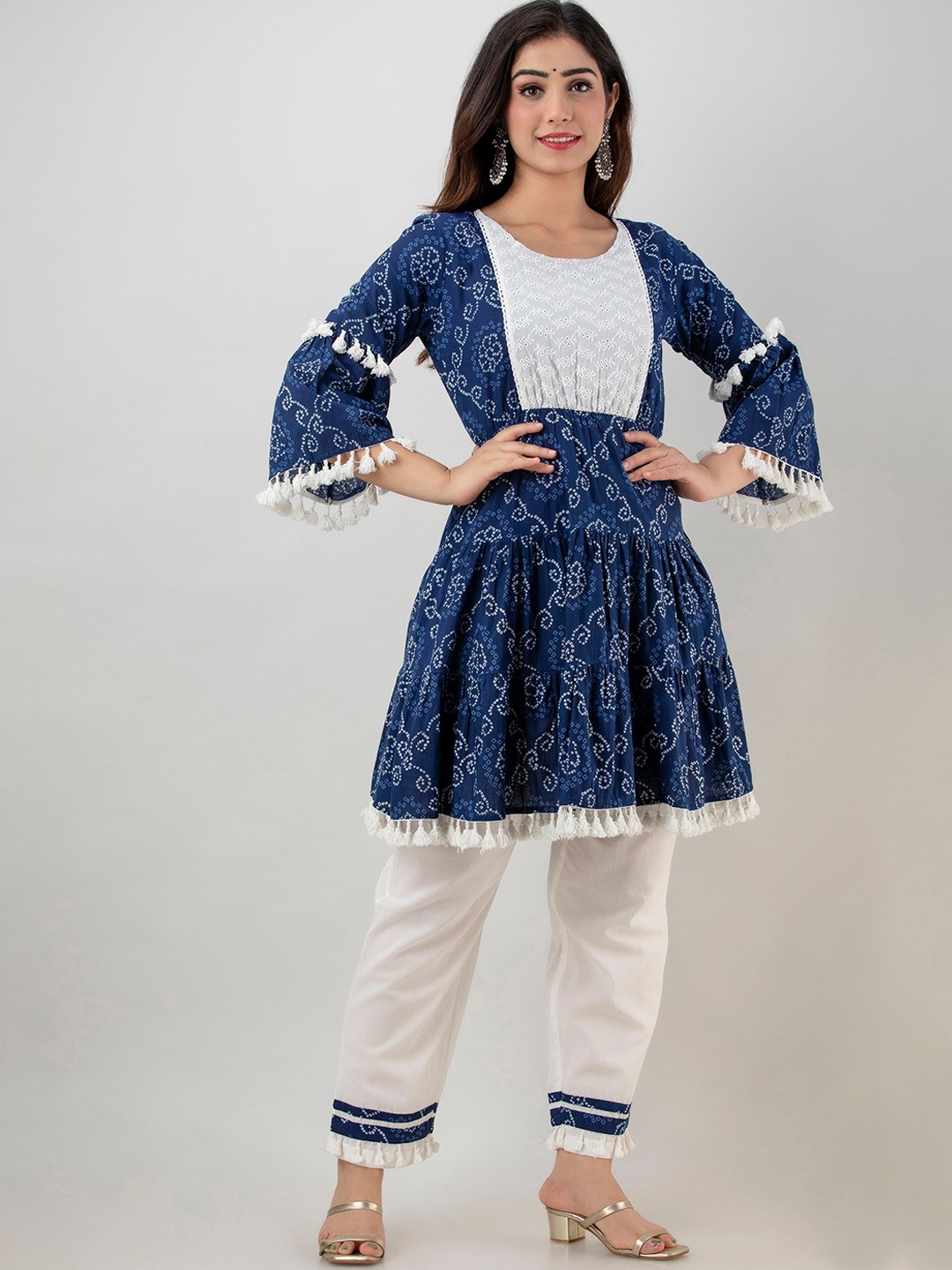 

CKM Women Blue Ethnic Motifs Printed Empire Pure Cotton Kurta with Trousers