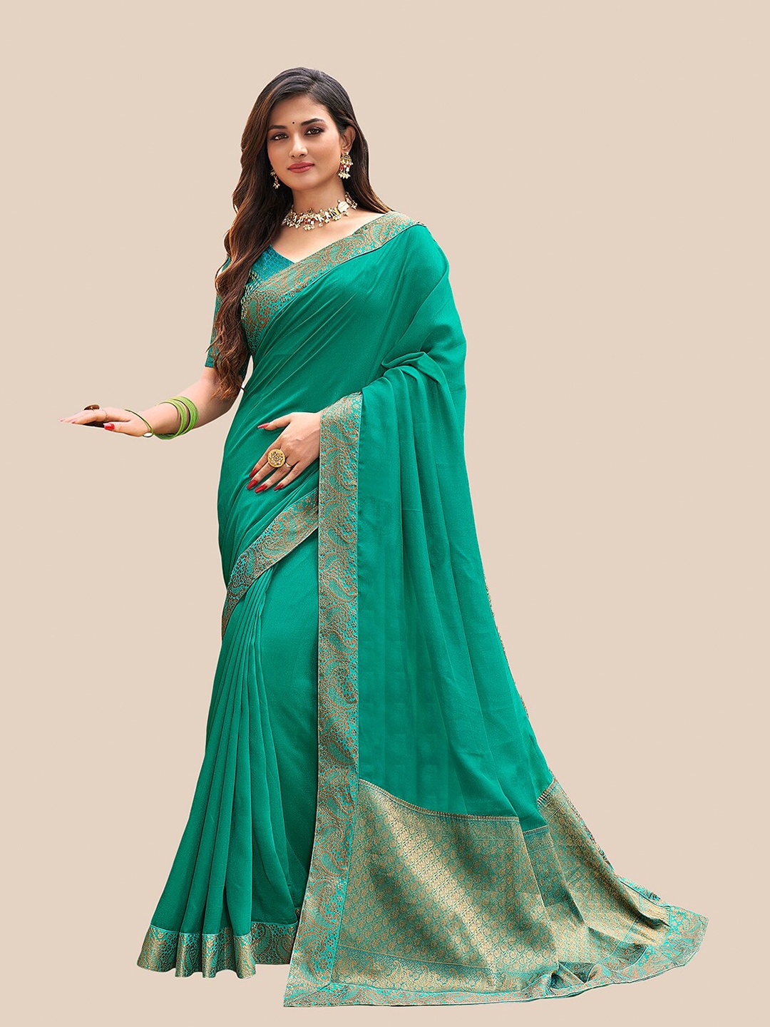 

UNITED LIBERTY Turquoise Blue & Gold-Toned Patchwork Art Silk Block Print Saree