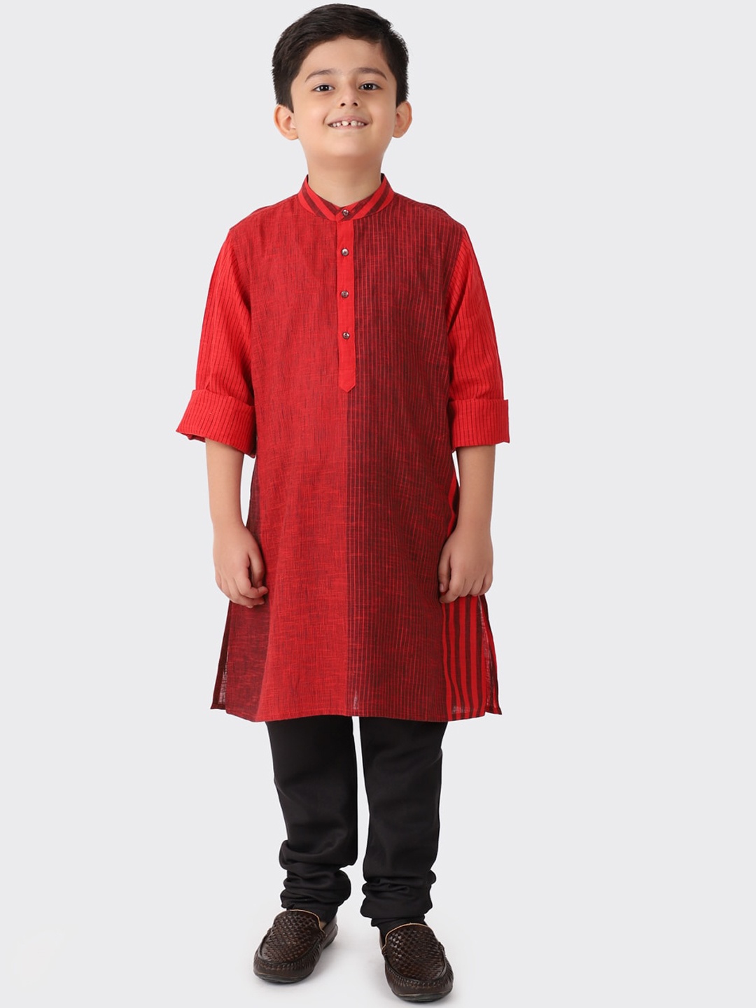 

Fabindia Boys Red Mandarin Collar Full Sleeves Cotton Kurta