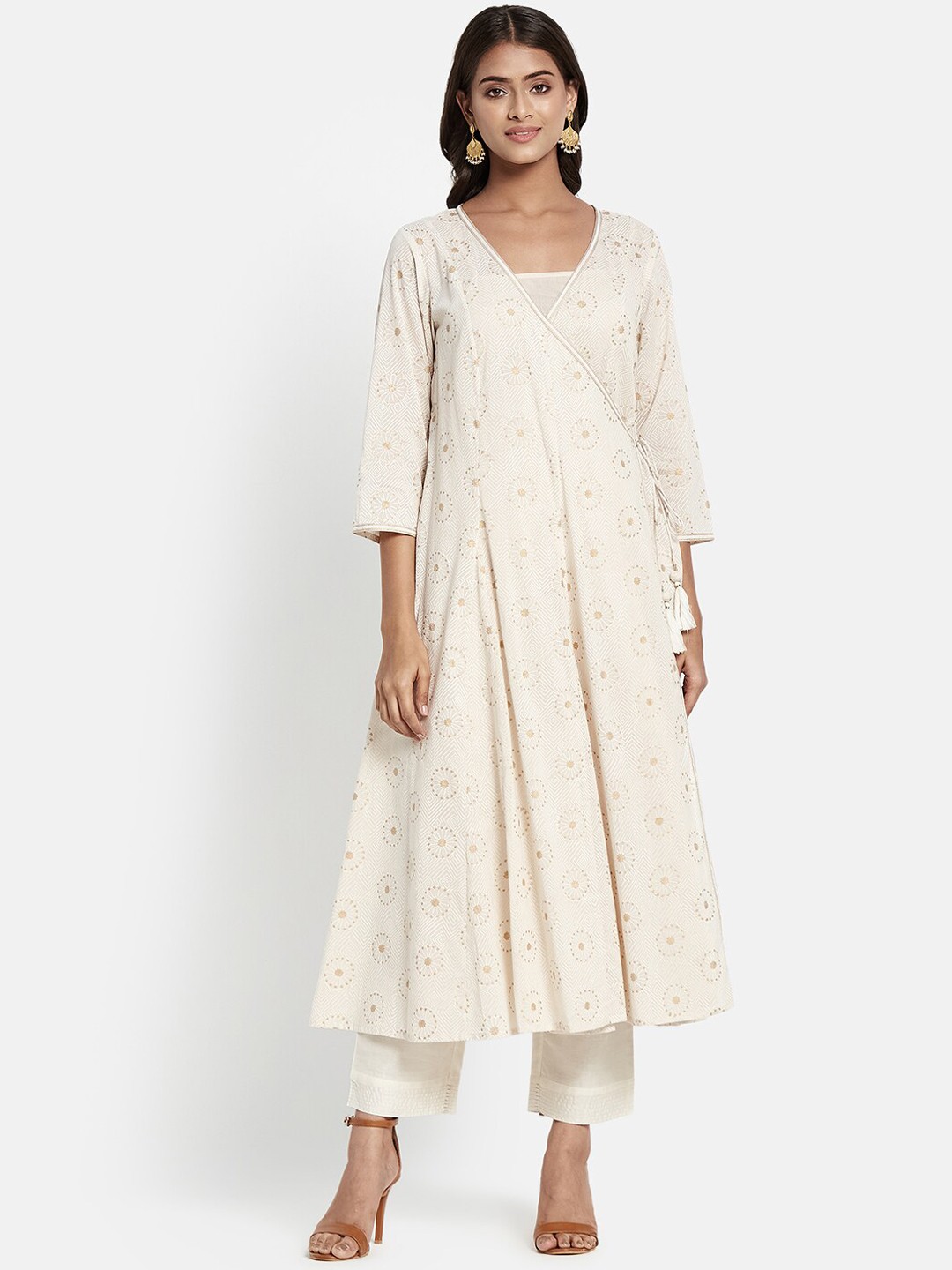 

Fabindia Women Off White Colourblocked Cotton Kurta