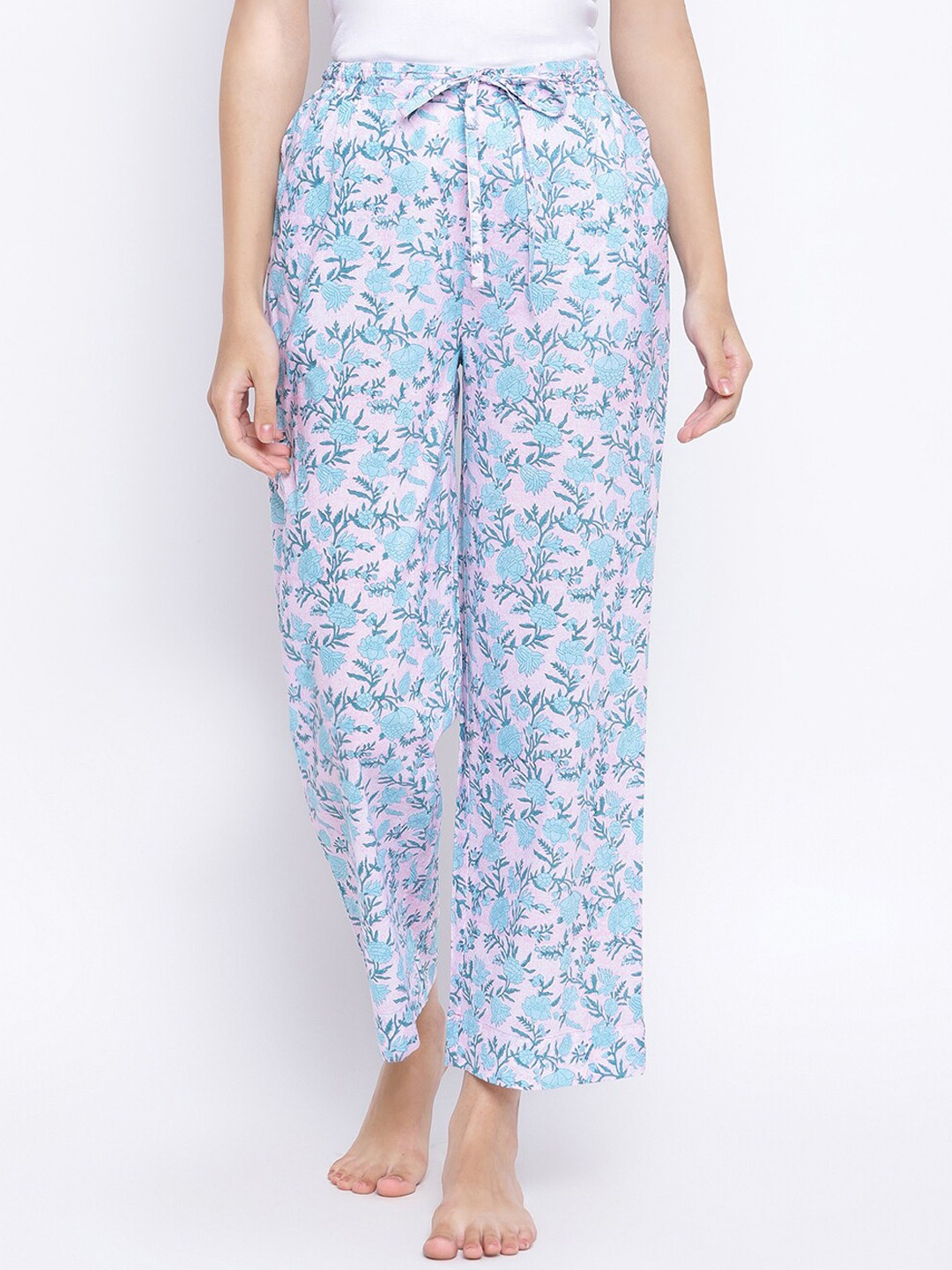 

Fabindia Women Blue & White Printed Cotton Lounge Pants