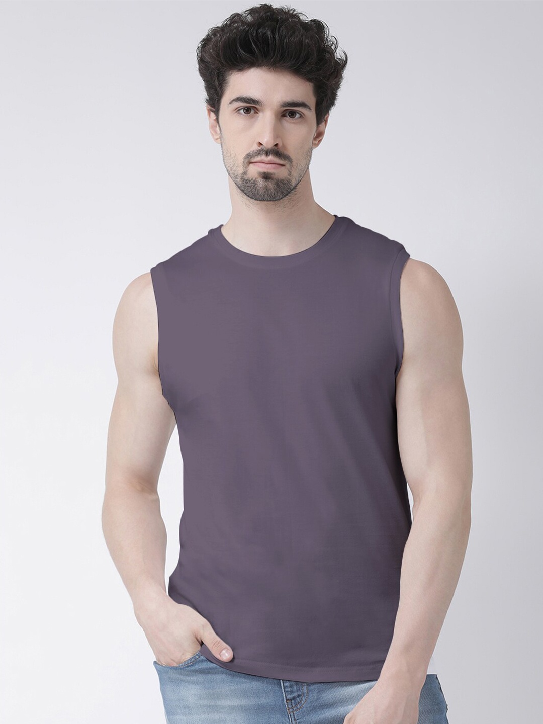 

Friskers Men Grey T-shirt