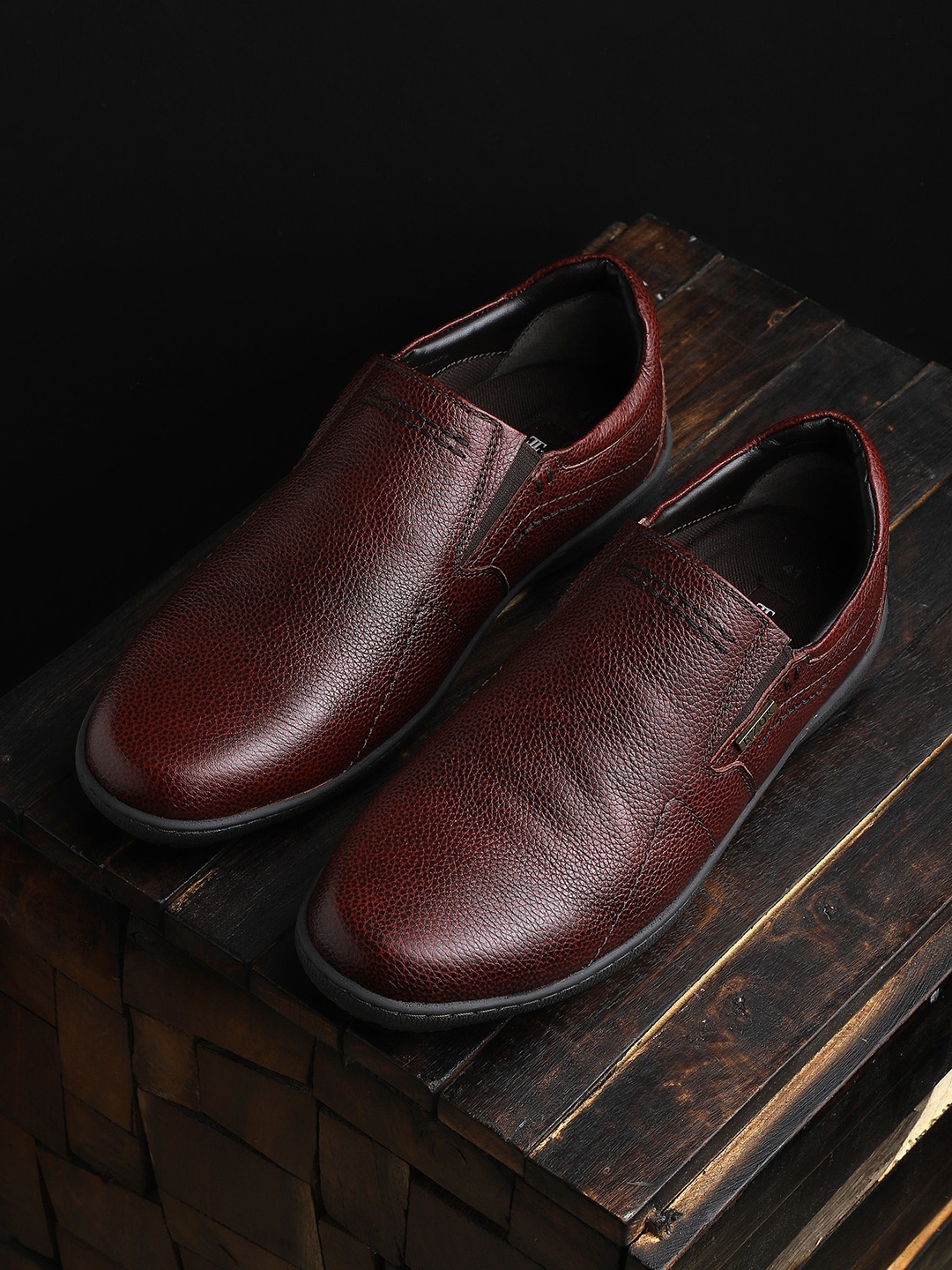 

EZOK Men Brown Textured Leather Loafers