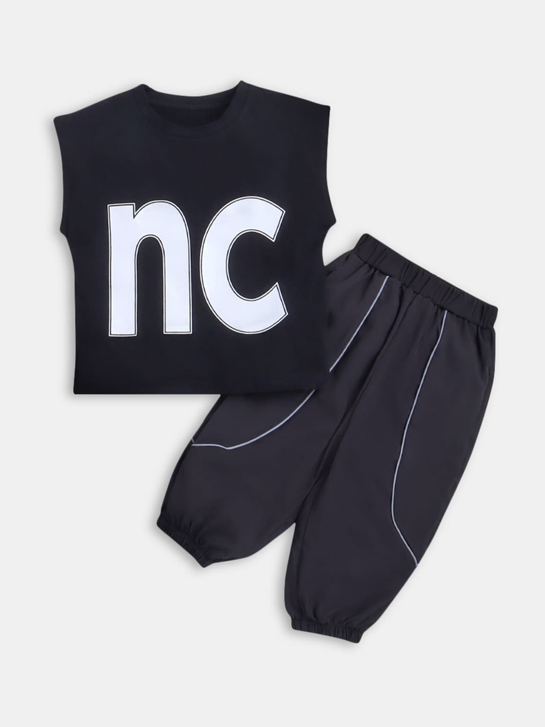 

Hopscotch Boys Black & White Printed T-shirt with Capris