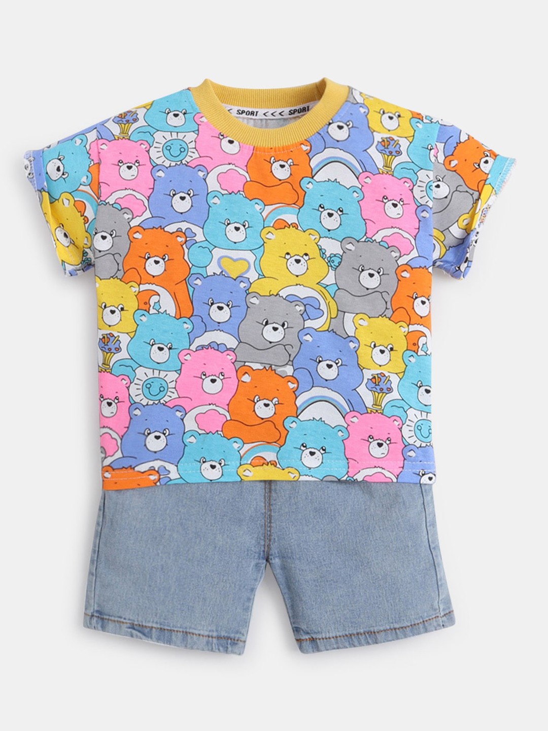

Hopscotch Boys Yellow & Pink Printed T-shirt with Shorts