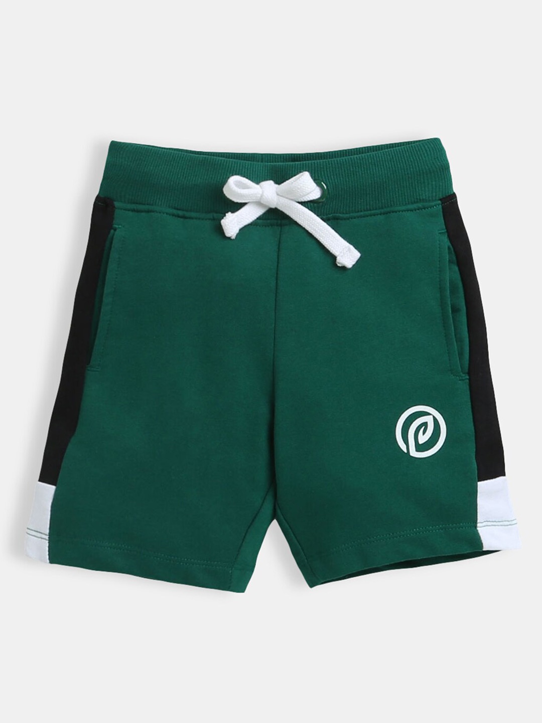 

Hopscotch Boys Green Regular Fit Mid-Rise Shorts