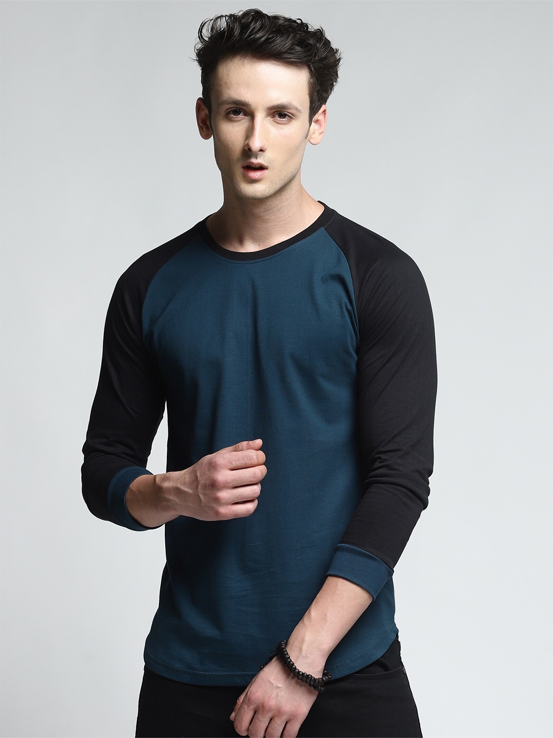 

Trends Tower Men Green Colourblocked T-shirt