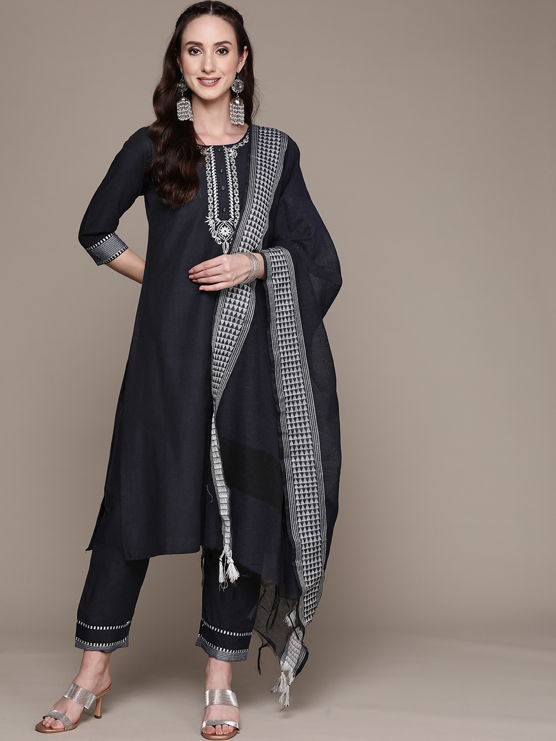 

Anubhutee Women Blue Floral Pure Cotton Kurta with Trousers & With Dupatta