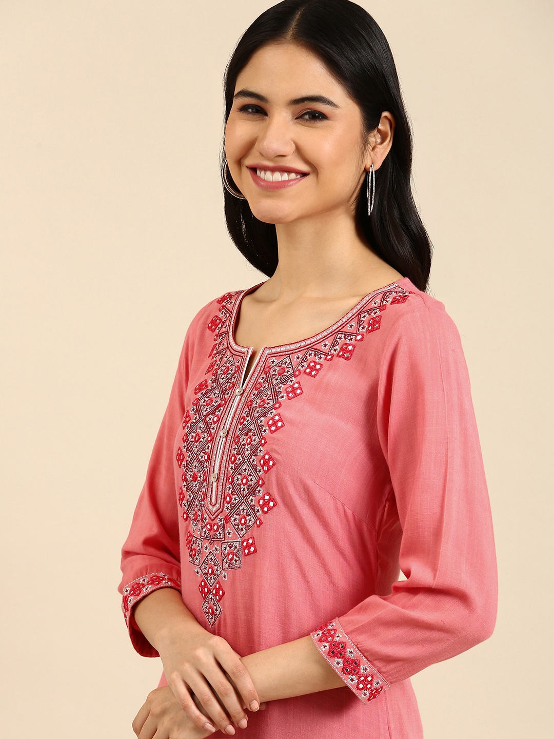 

RANGMAYEE Women Peach-Coloured & Silver Ethnic Yoke Design Mirror Work Straight Kurta