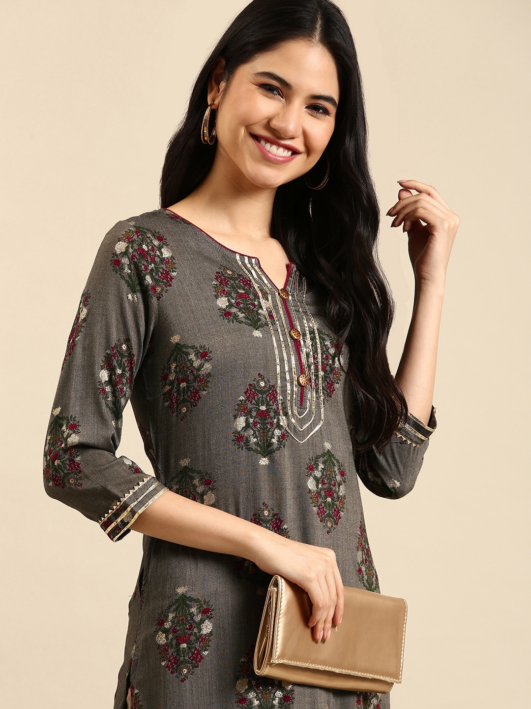 

RANGMAYEE Women Grey & Pink Floral Printed Gotta Patti Cotton Straight Kurta