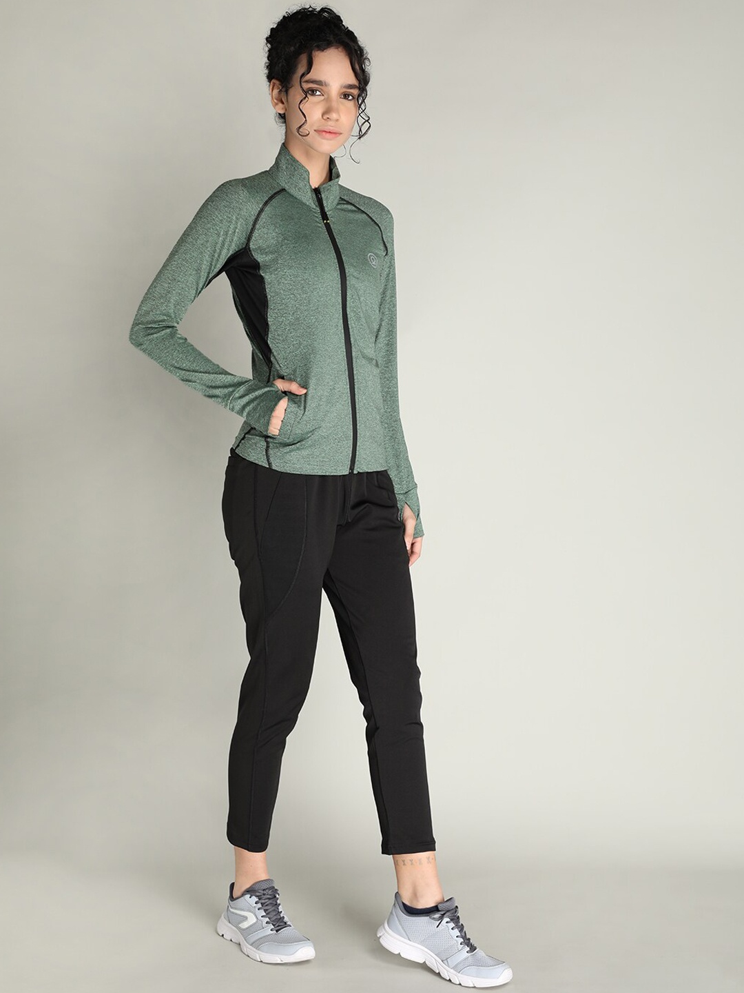 

CHKOKKO Women Green & Black Solid Tracksuits