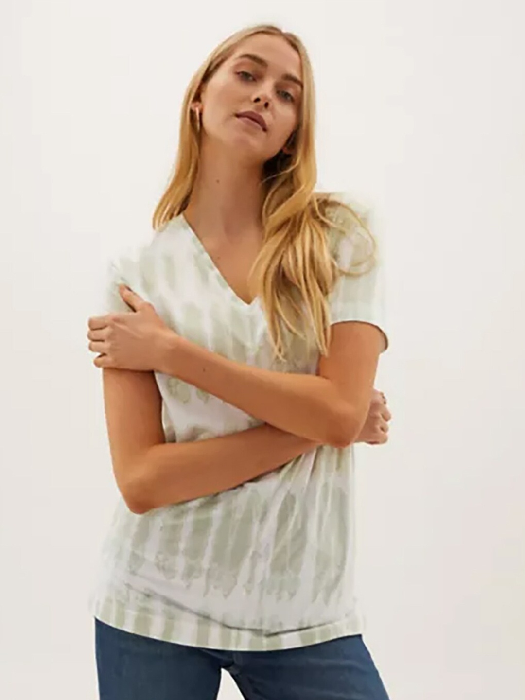 

Marks & Spencer Women Khaki & Cream-Coloured Tie and Dye V-Neck T-shirt