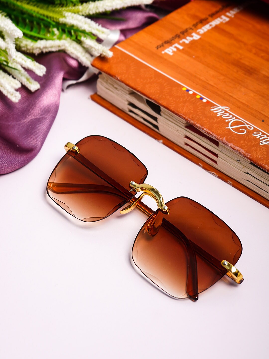 

Ferosh Unisex Brown Lens & Gold-Toned Square Sunglasses