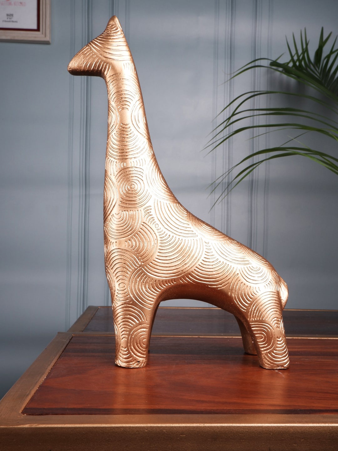 

THE WHITE INK DECOR Gold-Toned Modern Art Figurine Showpieces
