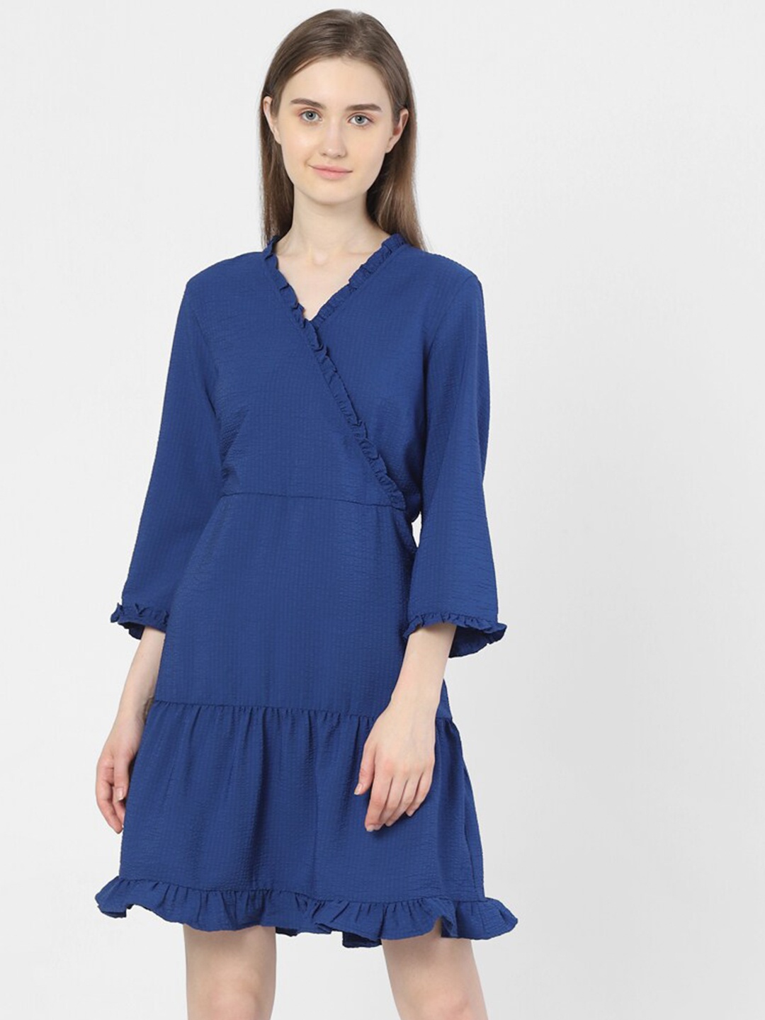 

Vero Moda Blue Solid Wrap Dress