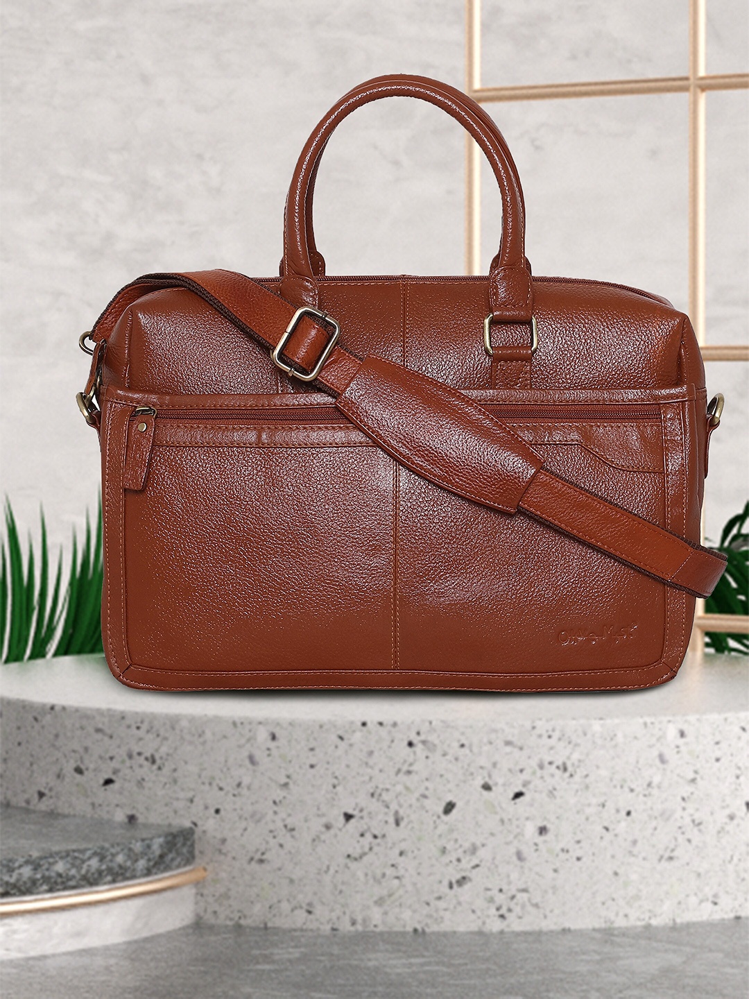 

OLIVE MIST Unisex Tan Leather Laptop Bag