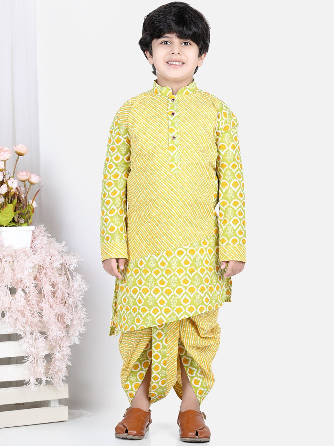 

Kinder Kids Boys Yellow Printed Pure Cotton Kurta with Dhoti Pants