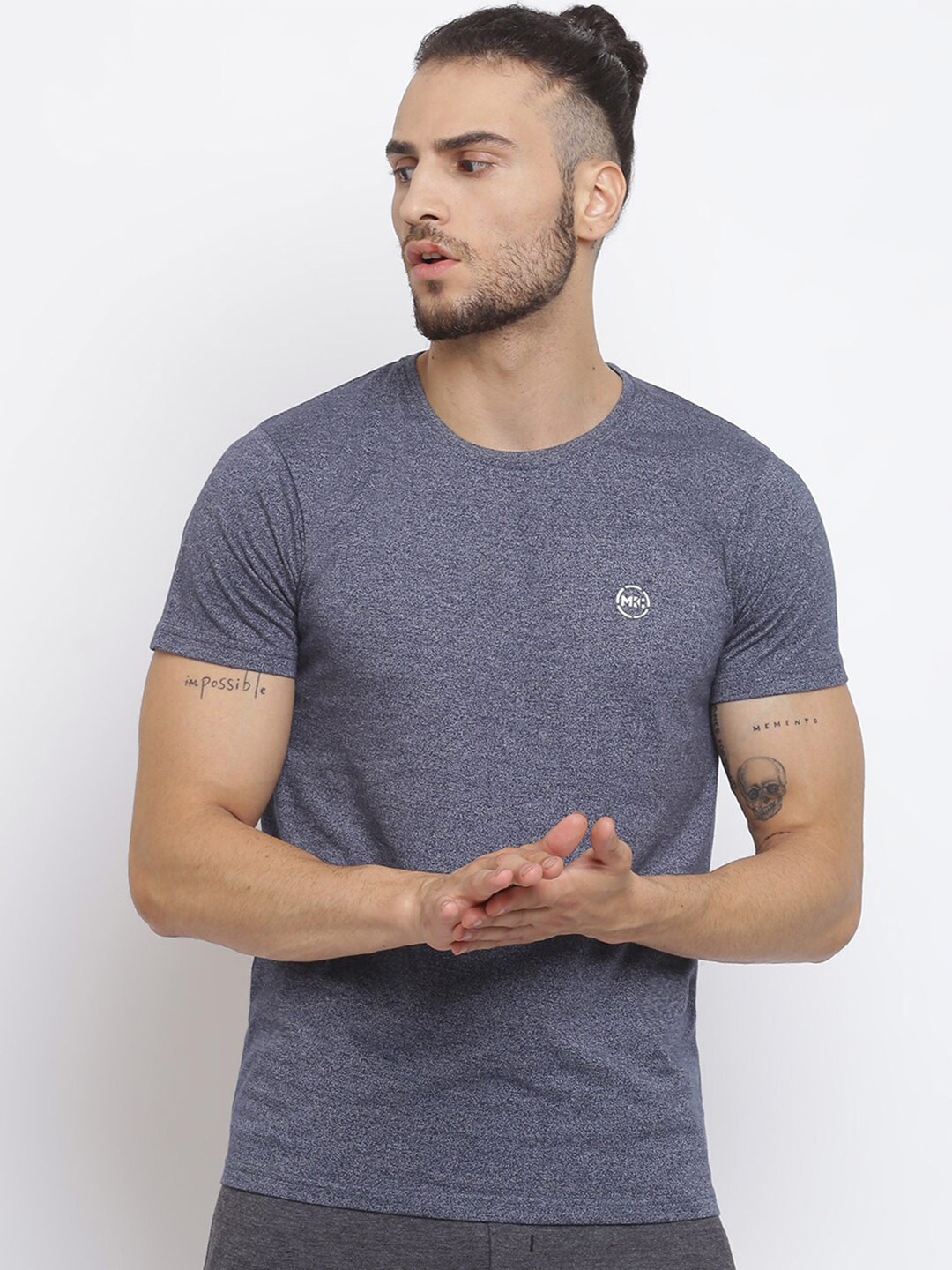 

MKH Men Blue Solid Sports T-shirt