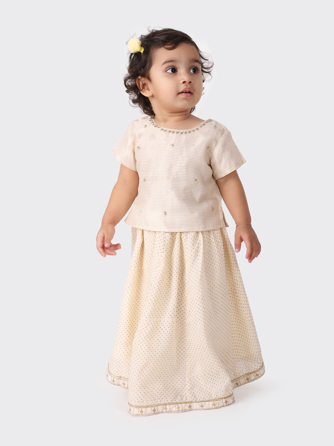 

Fabindia Girls Off White & Gold-Toned Embroidered Ready to Wear Lehenga Choli