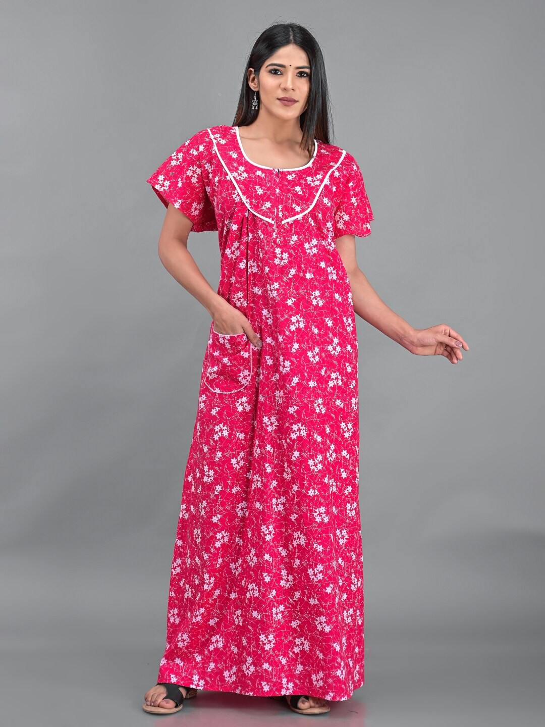 

Apratim Pink Floral Printed Pure Cotton Maxi Nightdress