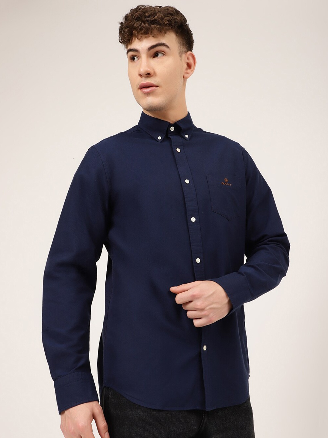 

GANT Men Blue Classic Regular Fit Solid Casual Shirt