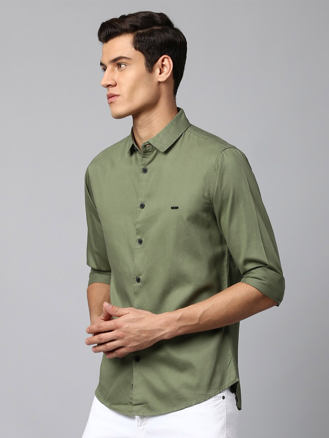 

Dennis Lingo Men Green Slim Fit Pure Cotton Casual Shirt