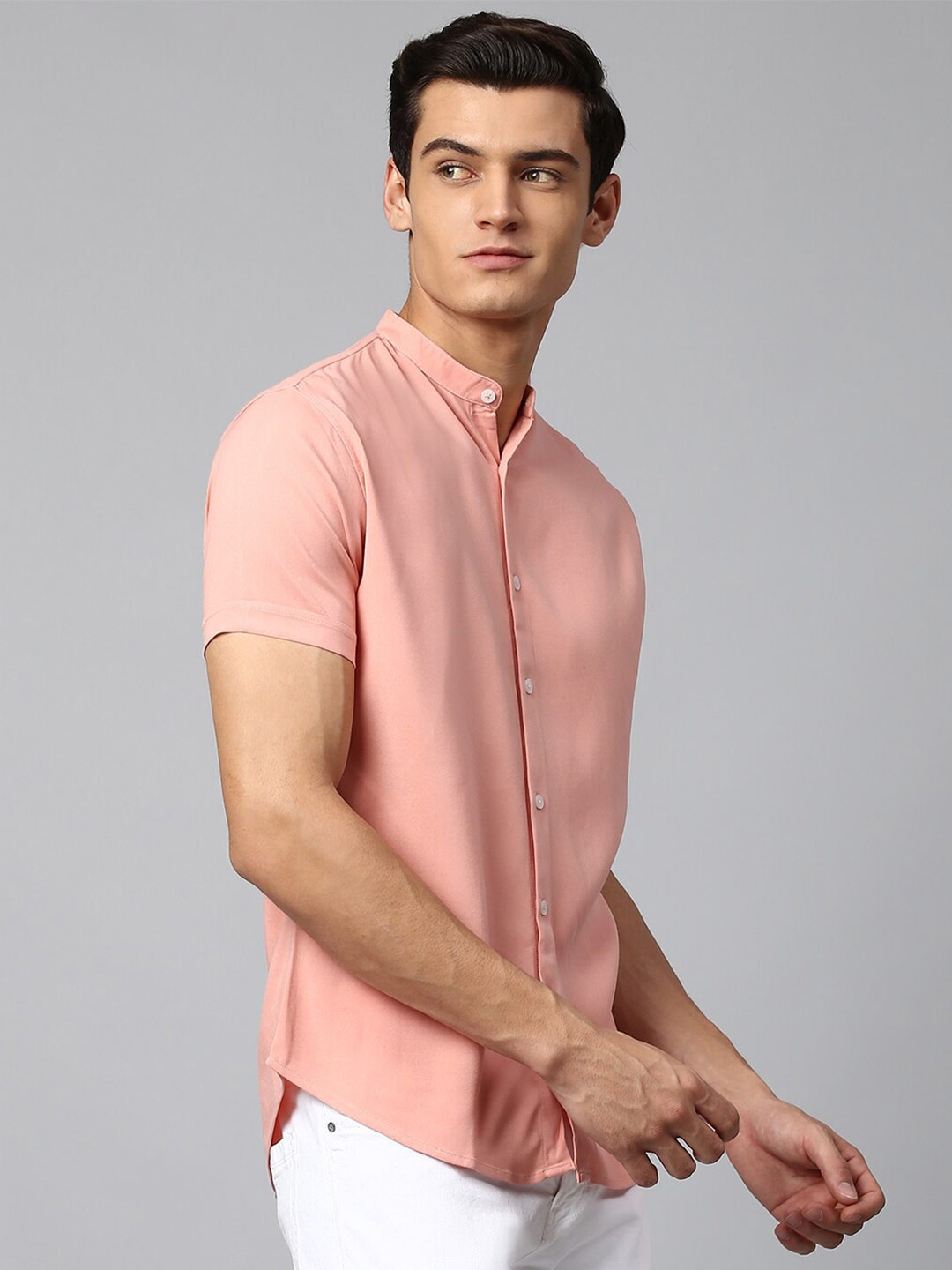 

Dennis Lingo Men Peach Solid Slim Fit Casual Shirt
