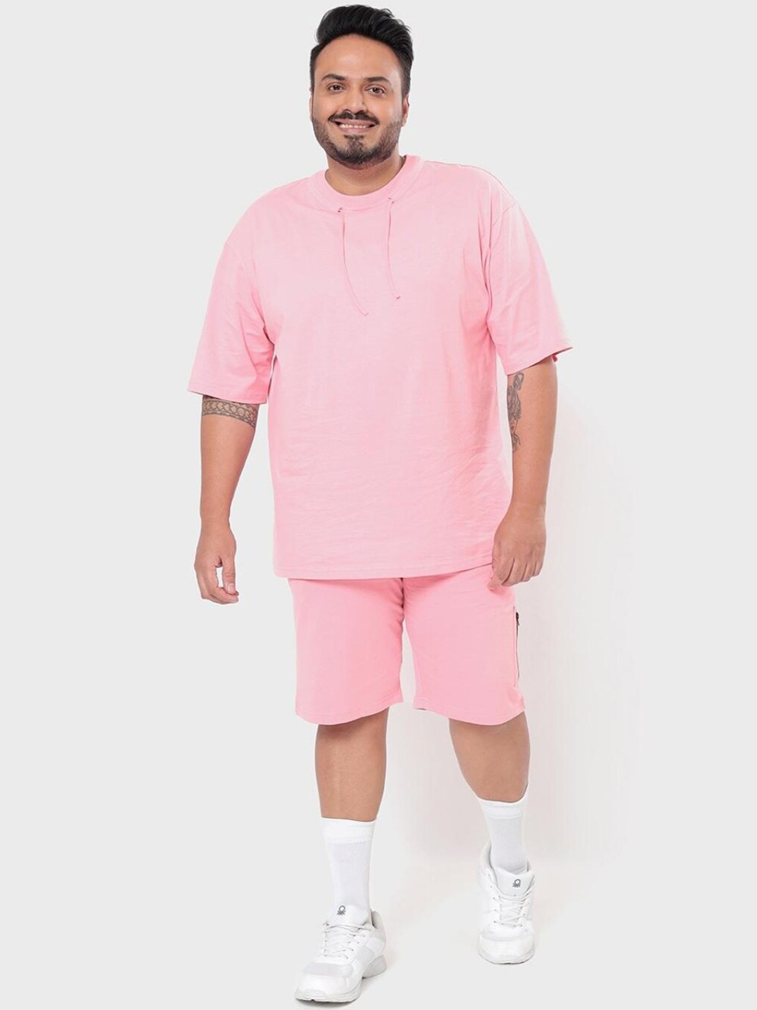 

Bewakoof Plus Size Men Pink Solid Pure Cotton T-shirt with Shorts